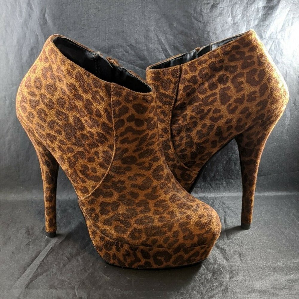Forever 21 Leopard Print Platform Ankle Bootie 5"
